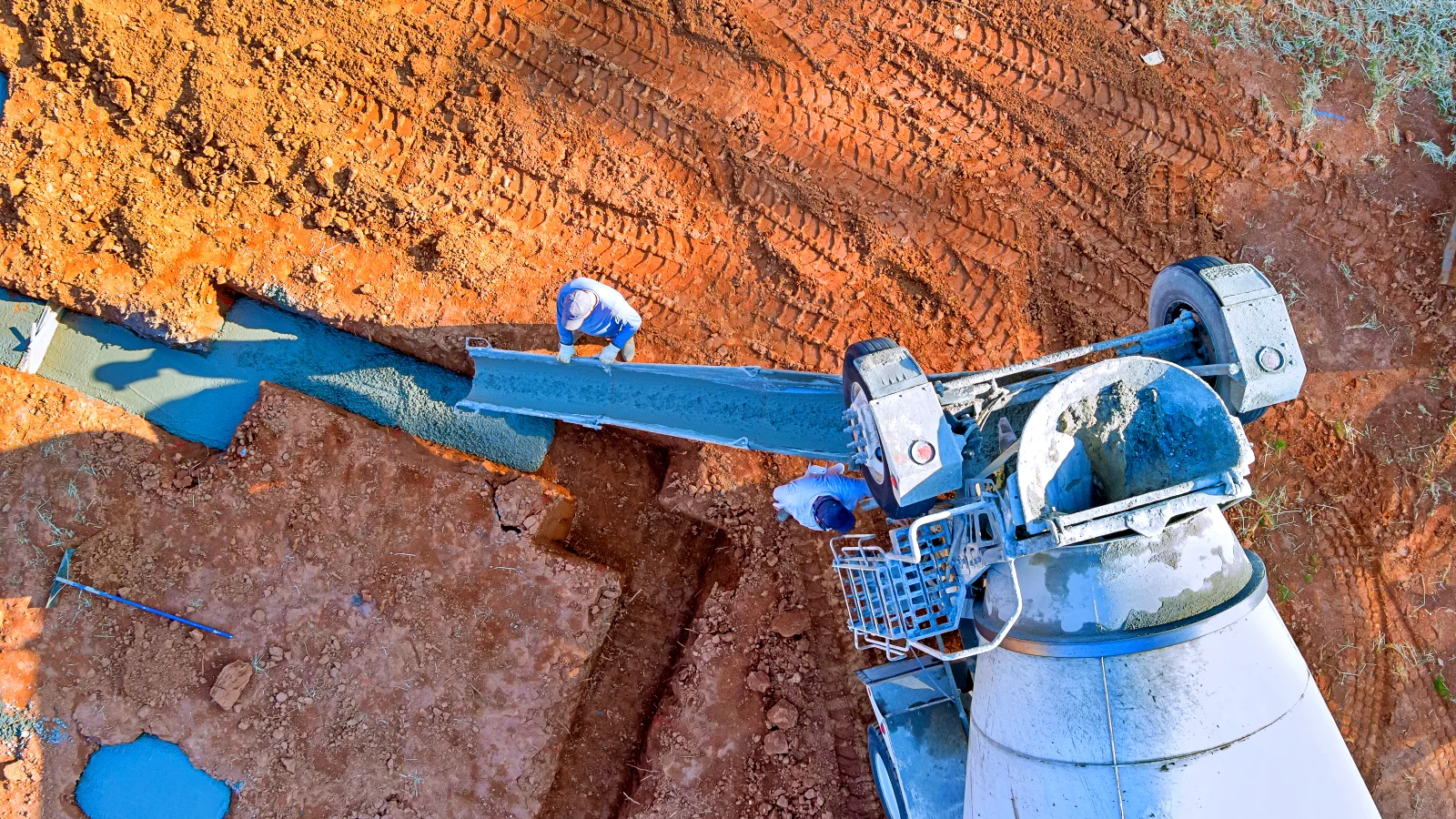 0_concrete-pouring-at-a-construction-site Concrete Installation in Monroe